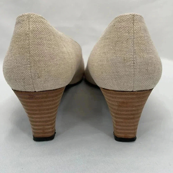 Nina Slip On Heels 8.5M Cream 2.5” Kitten Heel Closed Toe Vintage - Picture 7 of 13